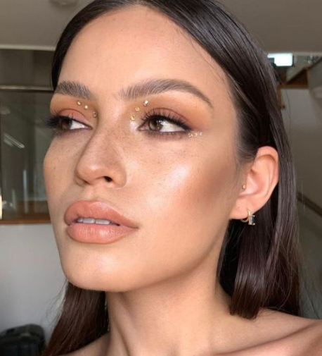 Flushed Cheeks and Bronzed Glow Look