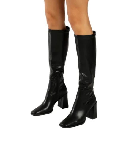 Knee-high boots in black