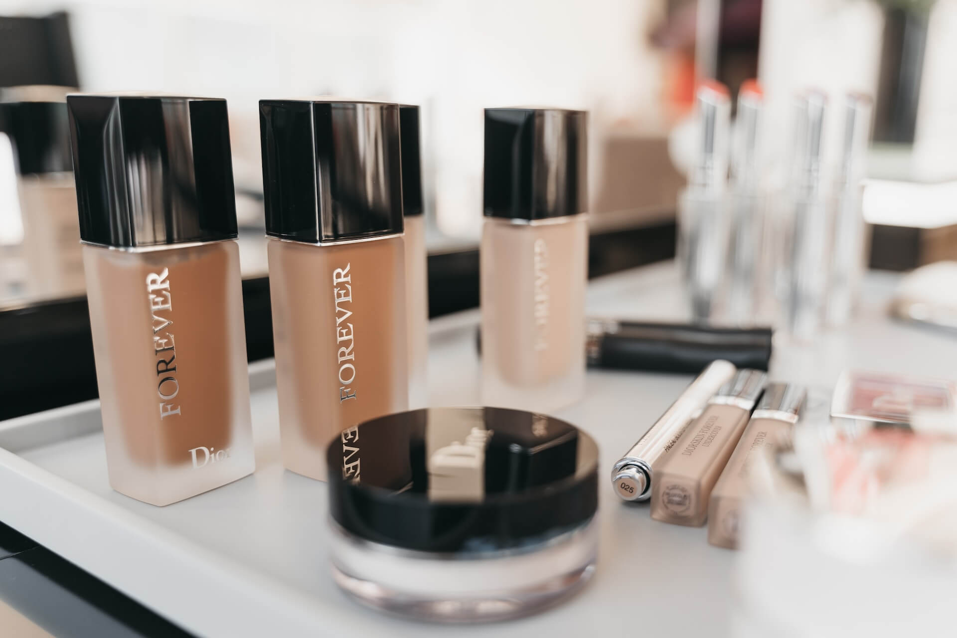 The Guide To Choosing The Best Foundation For Oily Skin